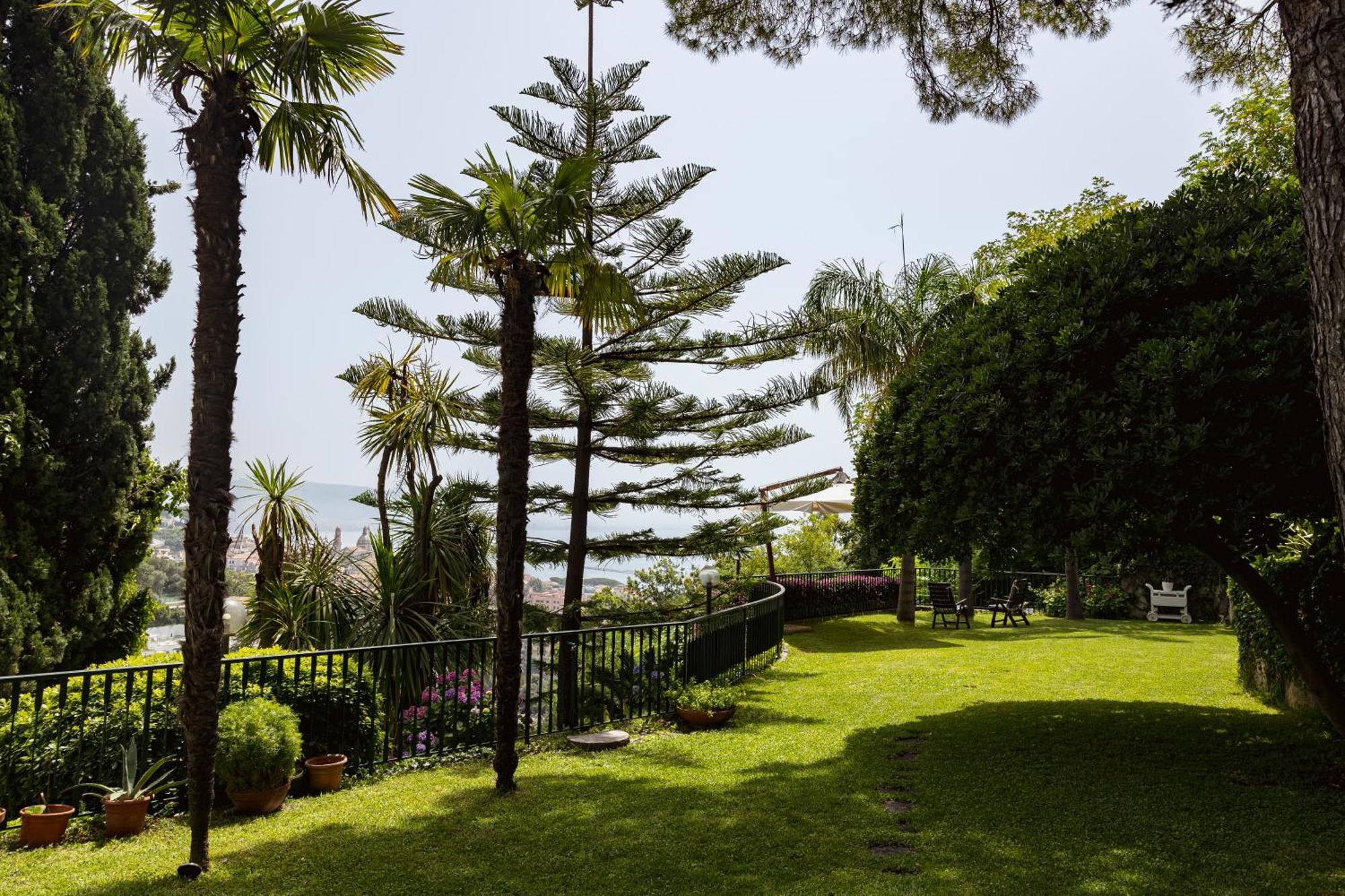 Villa Lilia Виетри Экстерьер фото